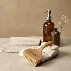 Lily & Leo Luxury Angled Pet Brush New