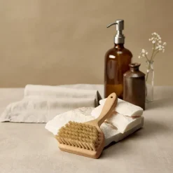 Lily & Leo Luxury Angled Pet Brush New